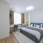 アパート Center 2 Bedroom Escape *