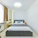 Center 2 Bedroom Escape アパート *