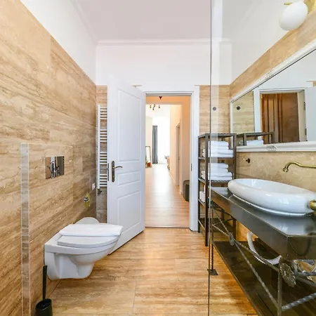 Center 2 Bedroom Escape * Kluž