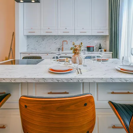 Center 2 Bedroom Escape דירה
