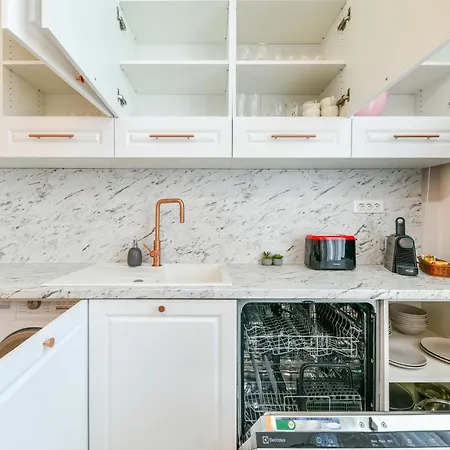 Center 2 Bedroom Escape