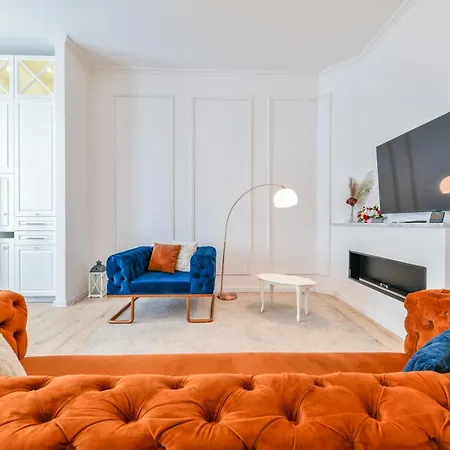 Center 2 Bedroom Escape דירה *