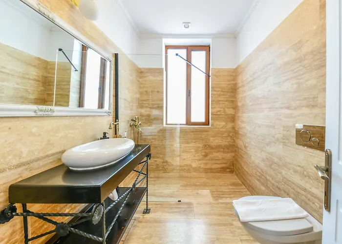 Lejlighed Center 2 Bedroom Escape *