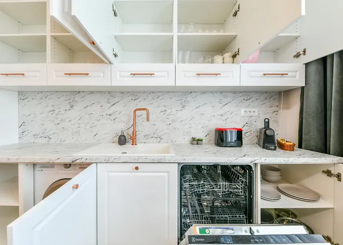 Center 2 Bedroom Escape